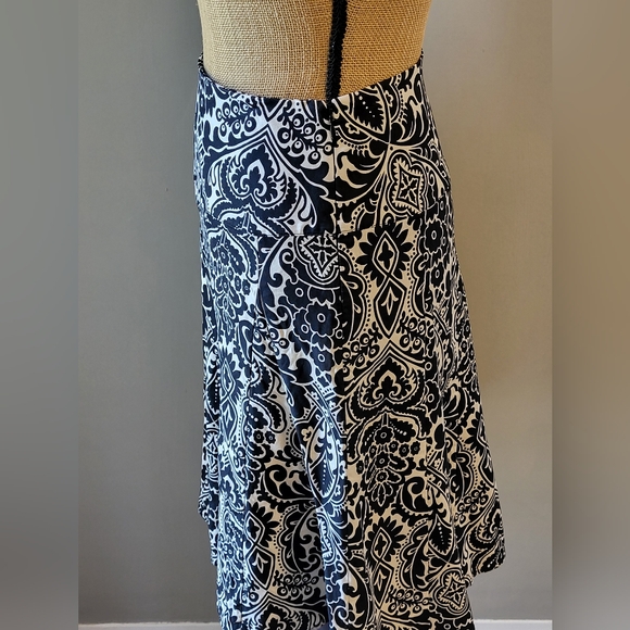 Ann Taylor Black/White Paisley Print Silk Skirt Medium - Picture 3 of 6